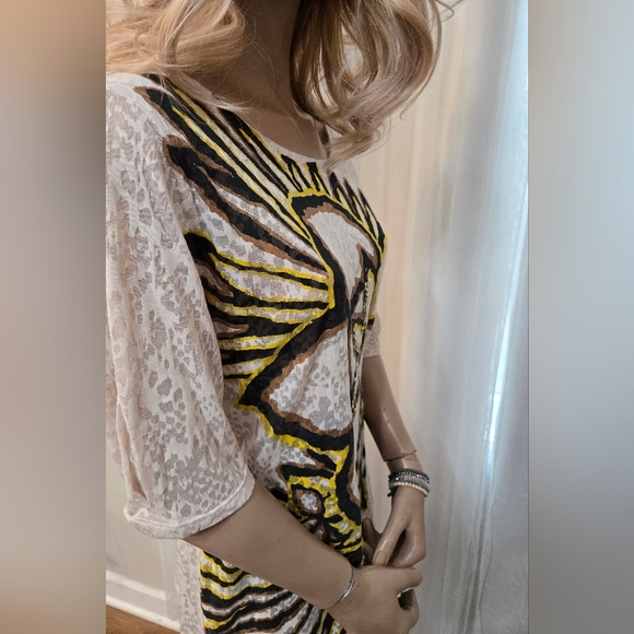 Women's Cream Sheer Floral T-shirt With Sequens. Pristine Condition. - Picture 3 of 7